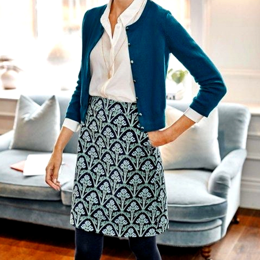 Elegant Floral Patterned Skirt
